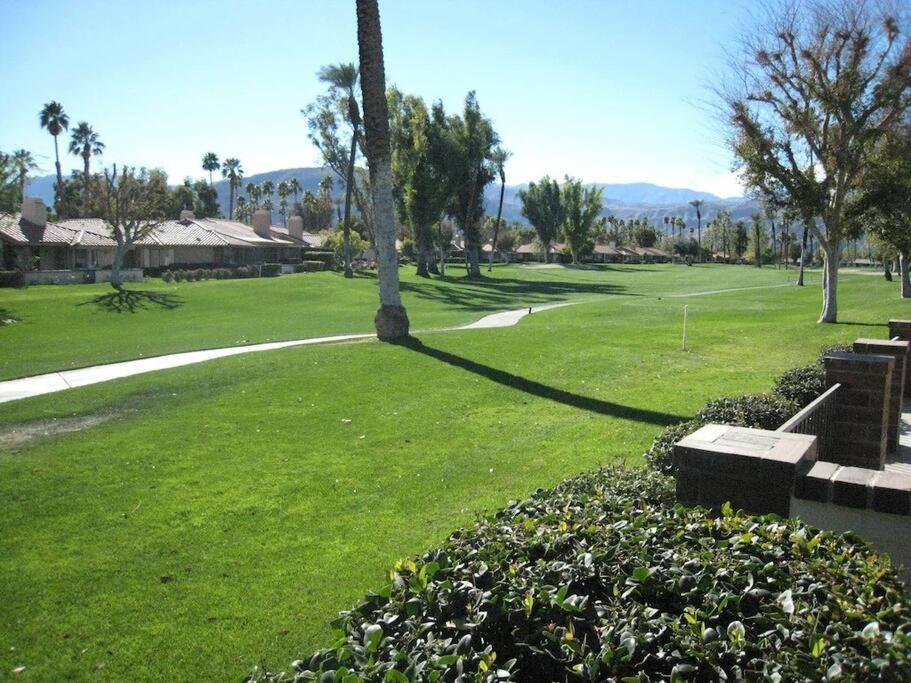פאלם דזרט Private Country Club Condo On Awesome Golf Course! מראה חיצוני תמונה